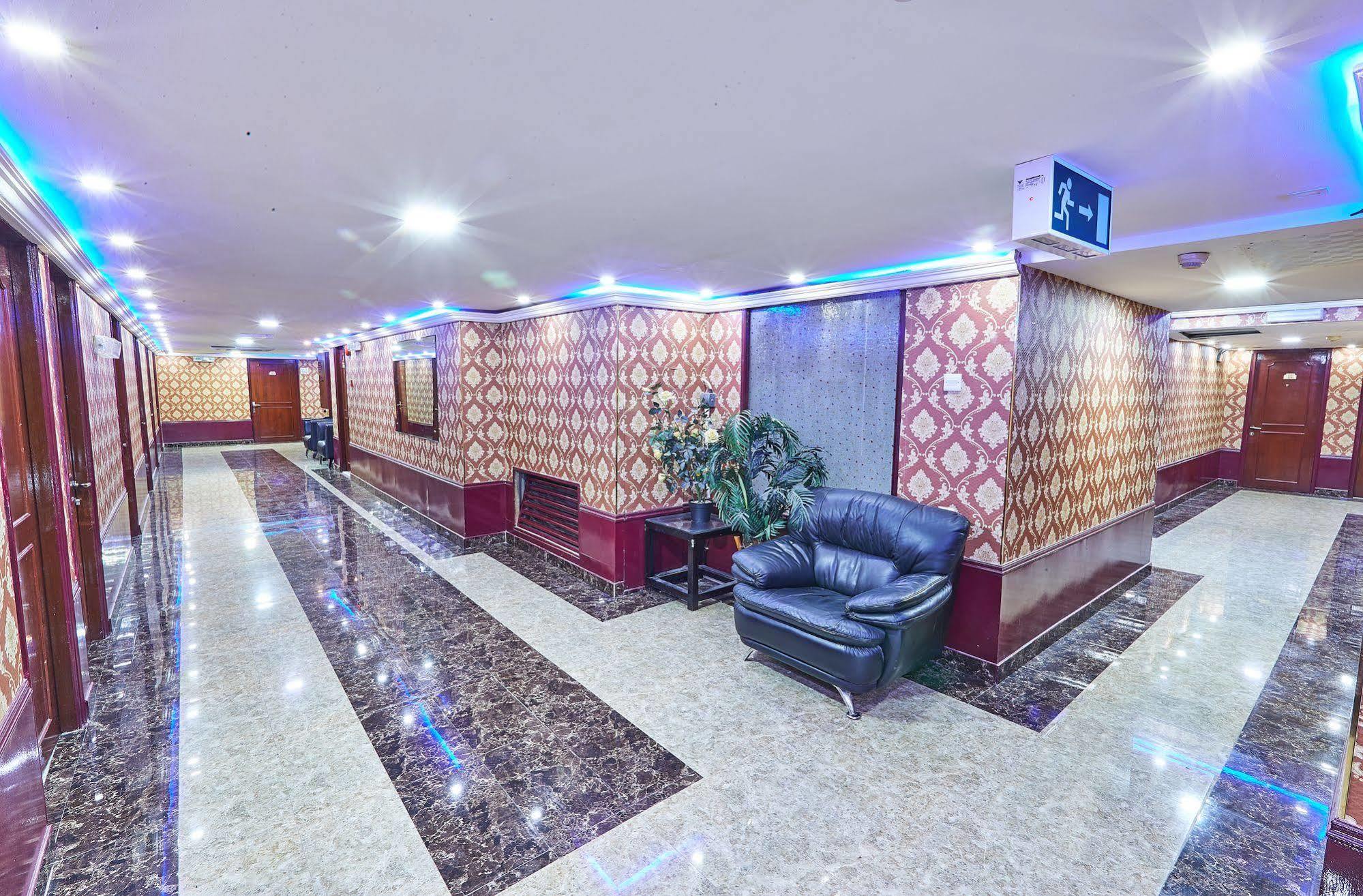 West Hotel Dubai Buitenkant foto